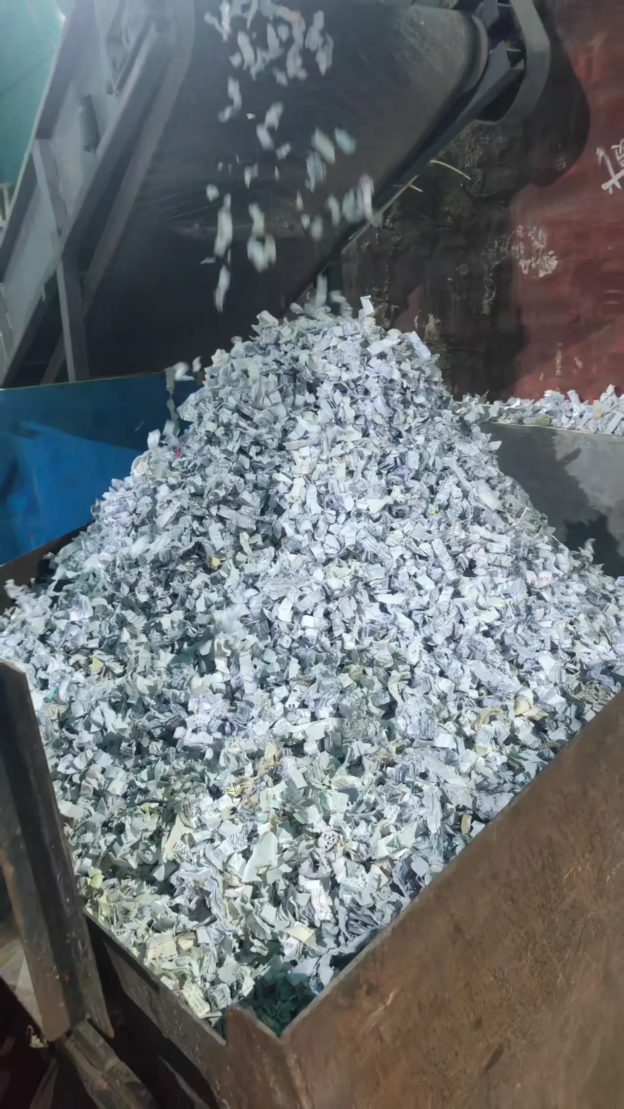 广东益福文件资料销毁-大型碎纸机粉碎纸张