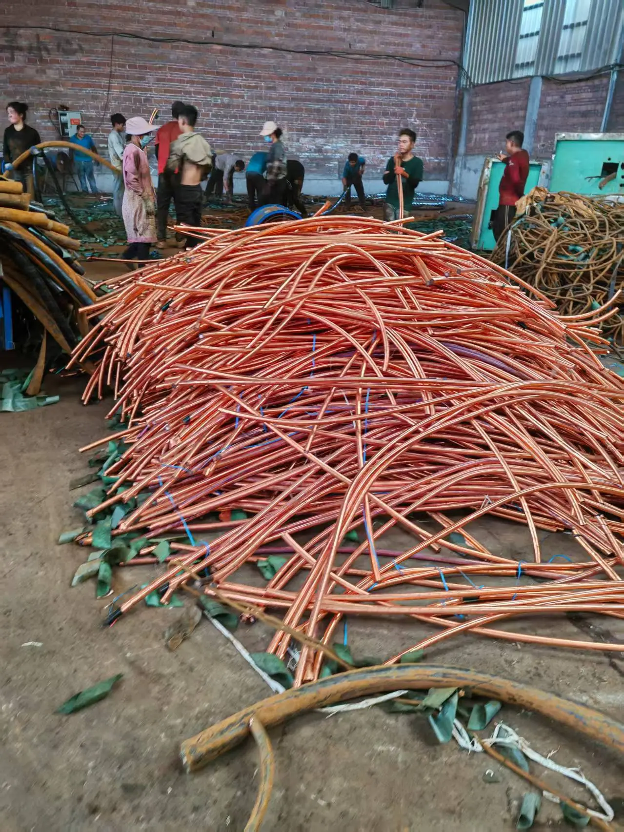 广东益福大量铜线电缆回收现场